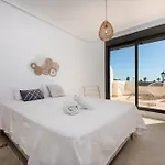 Amazing Sea View Townhouse *