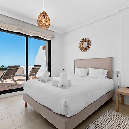 Amazing Sea View Townhouse *