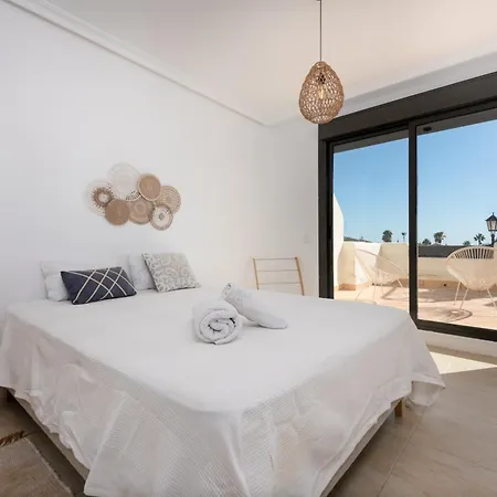 Amazing Sea View Townhouse *